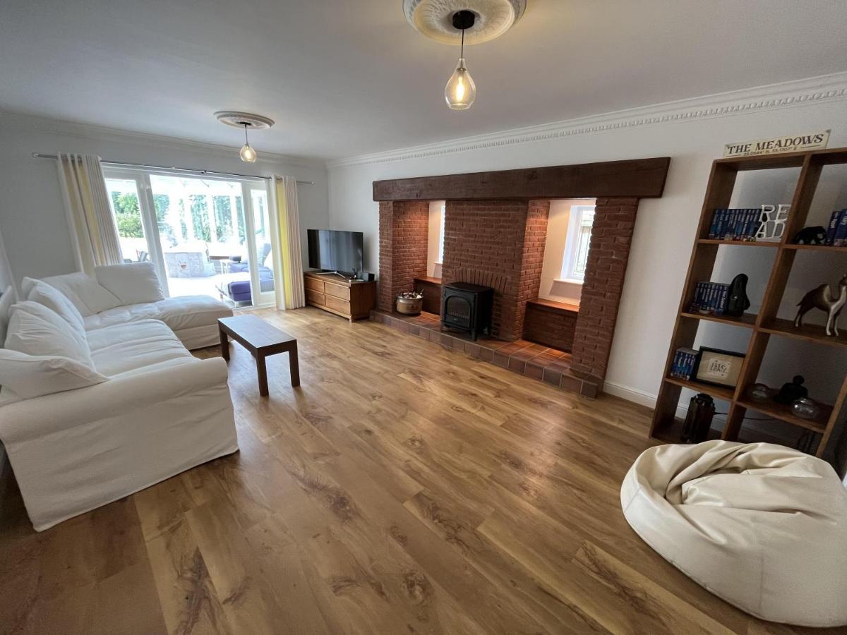 5 Bedroom 4 Bathroom Gym Playroom Country Home Leamington Exteriér fotografie