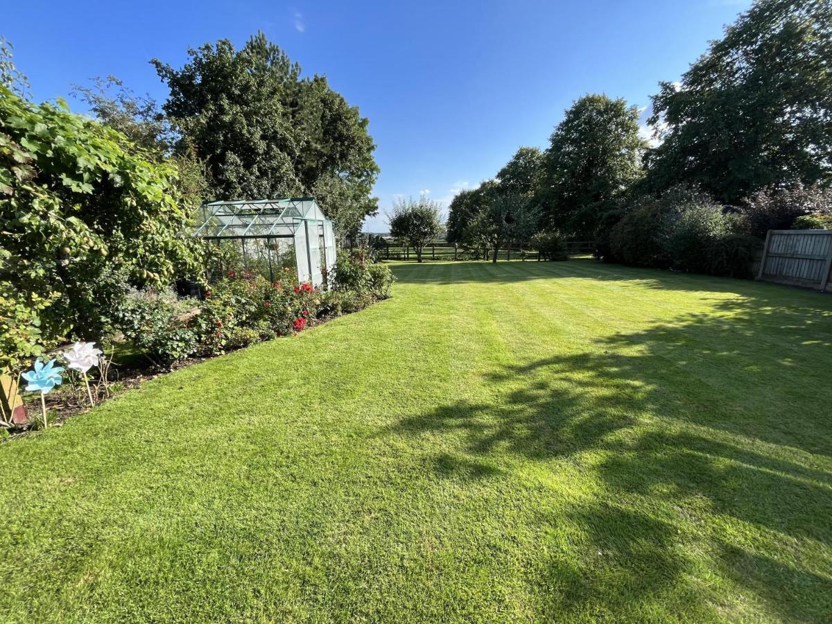5 Bedroom 4 Bathroom Gym Playroom Country Home Leamington Exteriér fotografie